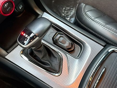 Used 2022 Dodge Charger SRT Hellcat w/ Harman/Kardon Audio Group RWD image 25