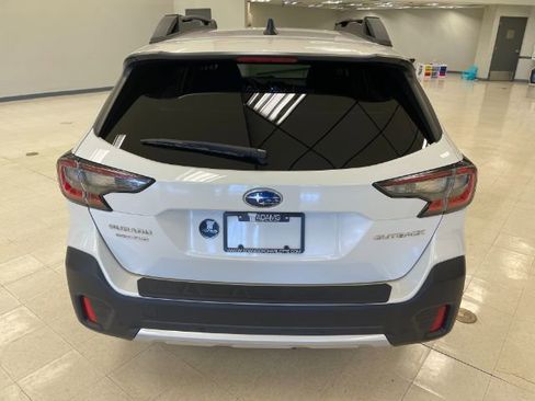 Used 2022 Subaru Outback Limited AWD/4WD image 7