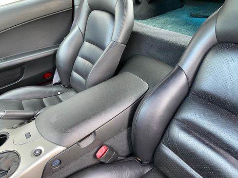 Used 2005 Chevrolet Corvette Coupe w/ Preferred Equipment Group image 25