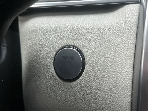 Used 2022 Kia Sorento S FWD image 24
