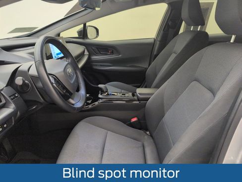 Used 2023 Toyota Prius LE image 4