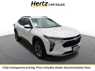 Used 2025 Chevrolet Trax LT w/ LT Convenience Package FWD video 1