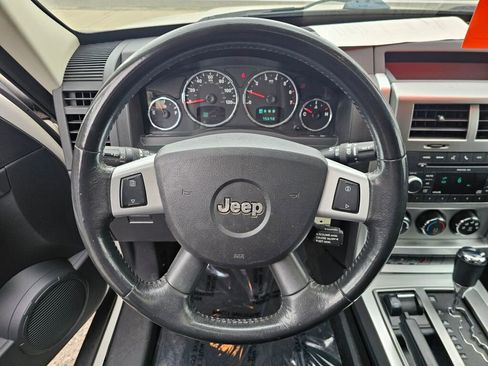 Used 2010 Jeep Liberty Limited w/ Trailer Tow Class III Group AWD/4WD image 28
