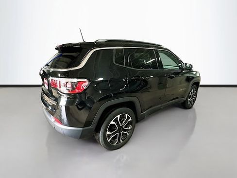 Used 2023 Jeep Compass Limited image 6