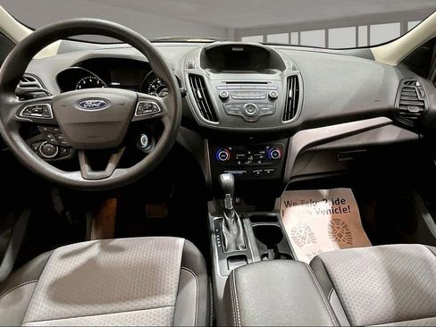 Used 2017 Ford Escape SE AWD/4WD image 16