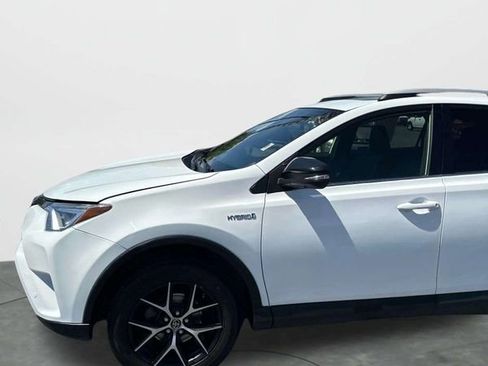 Used 2017 Toyota RAV4 SE w/ Advanced Technology Package AWD/4WD image 17