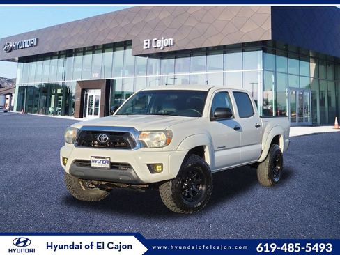 Used 2015 Toyota Tacoma PreRunner w/ SR5 Package RWD image 1