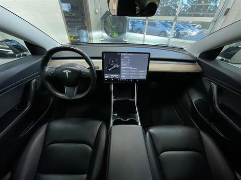 Used 2018 Tesla Model 3 Long Range image 19