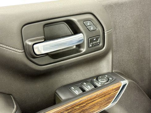 Used 2021 Chevrolet Silverado 1500 High Country w/ Technology Package AWD/4WD image 22