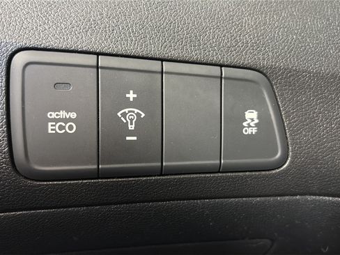 Used 2015 Hyundai Elantra SE w/ Option Group 03 FWD image 25