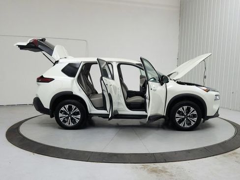 Used 2023 Nissan Rogue SV FWD image 16
