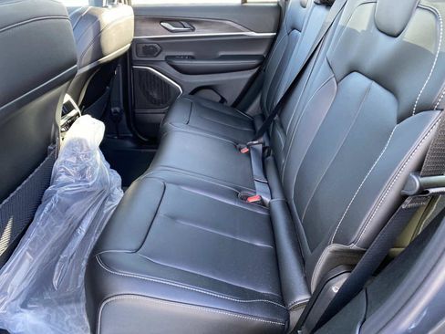 New 2026 Jeep Grand Cherokee Limited image 7