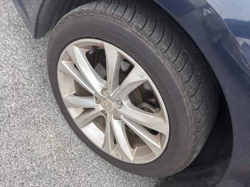 Used 2013 Subaru Legacy 2.5i Limited AWD/4WD image 17