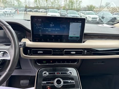 Used 2023 Lincoln Nautilus Reserve image 23