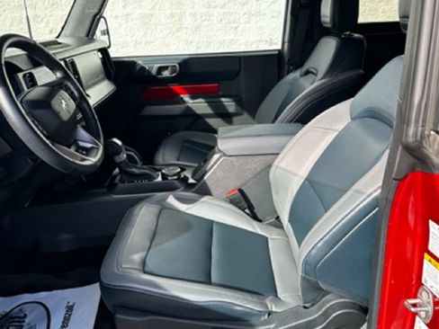 Used 2023 Ford Bronco Outer Banks image 14
