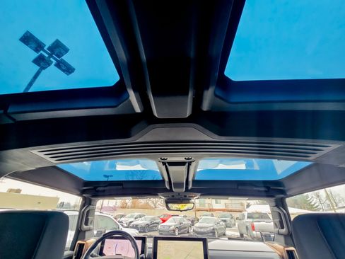 Used 2024 GMC Hummer EV 2X w/ LPO, Illumination Package image 54