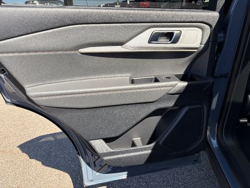 New 2026 Ford Explorer Active w/ Active Comfort Package image 18