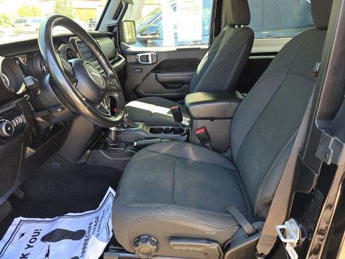 Certified 2022 Jeep Wrangler Willys image 10