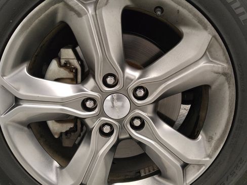 Used 2017 Dodge Journey Crossroad w/ Rear Seat Video Group I image 31