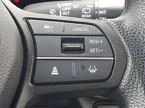 Certified 2024 Honda HR-V LX image 17
