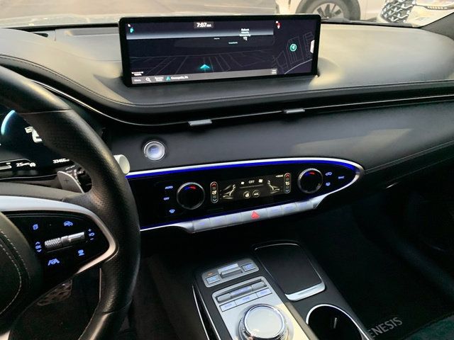Used 2022 Genesis GV70 3.5T Sport w/ Sport Prestige Package AWD/4WD image 31