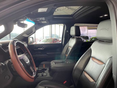 Used 2022 GMC Sierra 1500 AT4 w/ AT4 Premium Package image 18