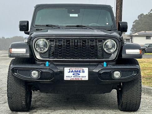 Used 2024 Jeep Wrangler High Altitude AWD/4WD image 8