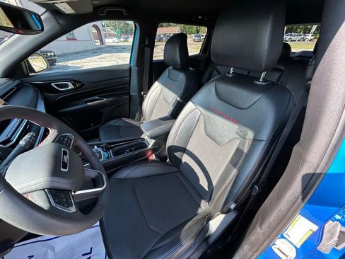 Used 2024 Jeep Compass Trailhawk image 29