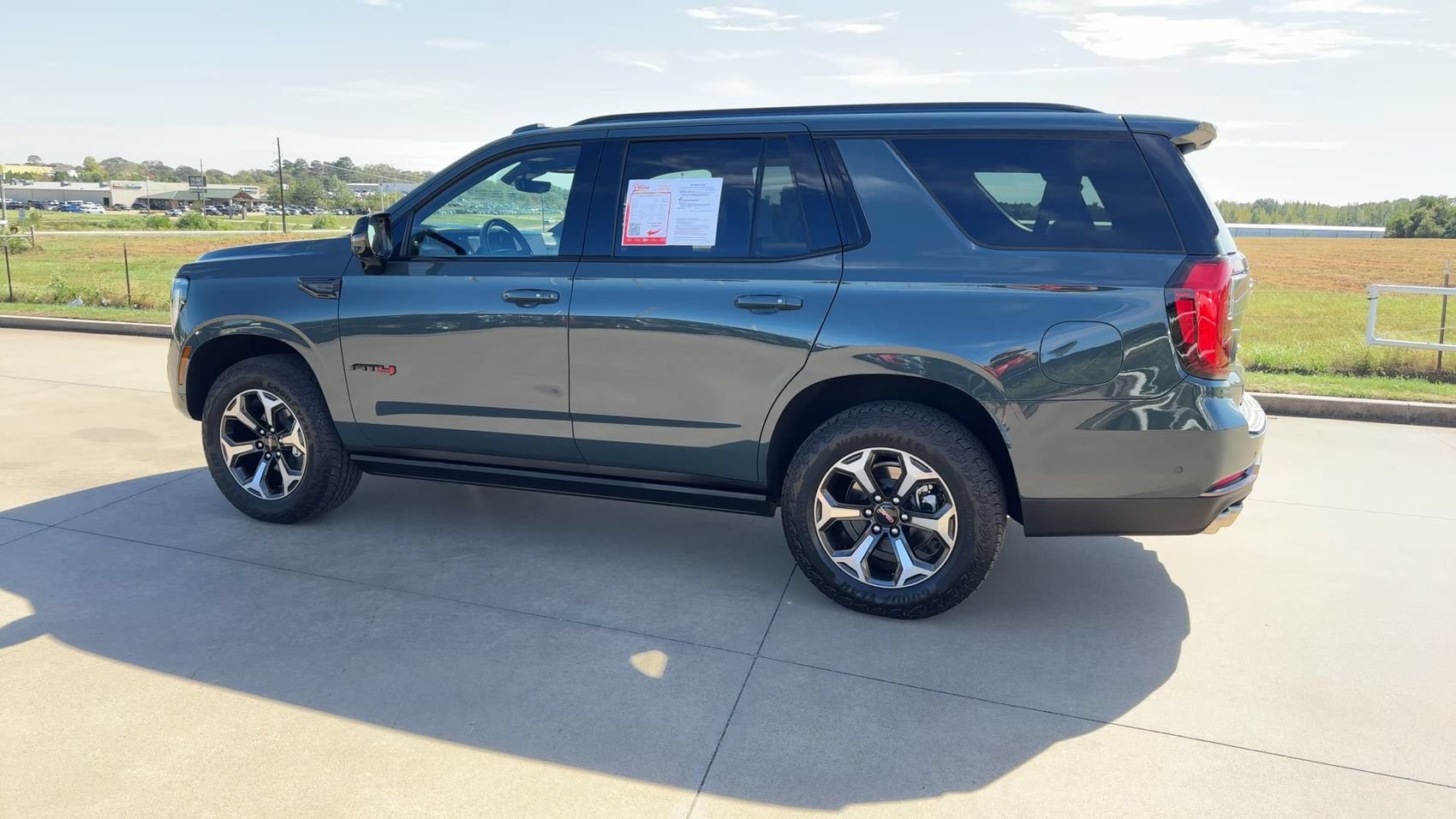 Used 2026 GMC Yukon AT4 Ultimate AWD/4WD image 6