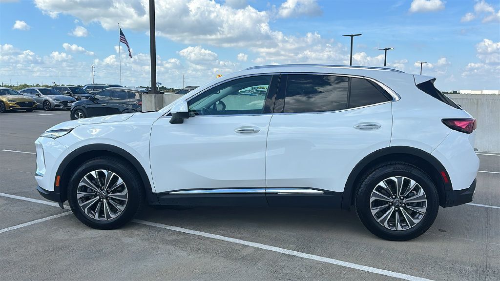 Used 2024 Buick Envision Preferred AWD/4WD image 9