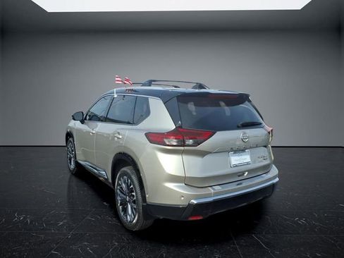 Certified 2025 Nissan Rogue Platinum AWD/4WD image 5