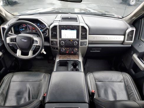 Used 2019 Ford F350 Lariat image 13