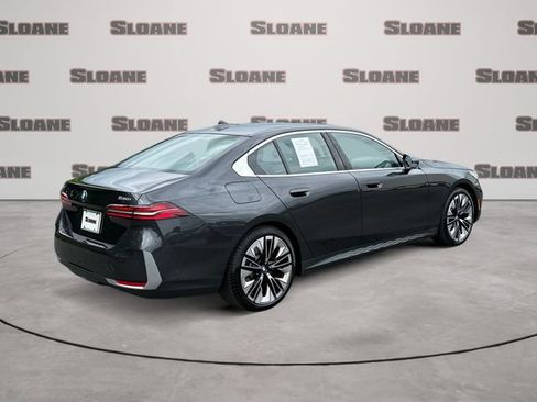 Certified 2026 BMW 530i xDrive w/ Premium Package AWD/4WD image 5