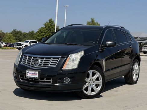 Used 2016 Cadillac SRX Premium w/ Driver Assist Package FWD image 2