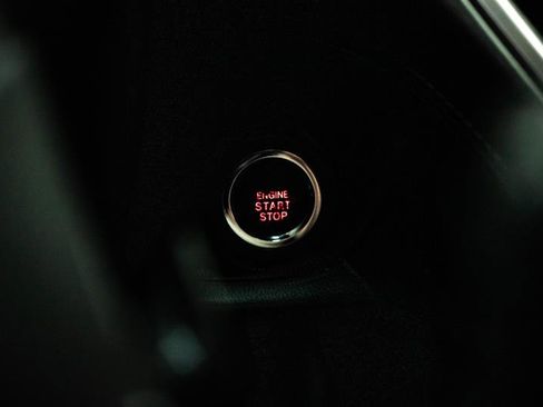 Used 2020 Subaru Outback Premium image 19