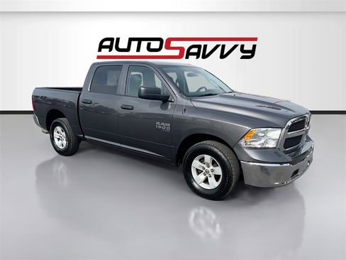 Used 2022 RAM 1500 Classic SLT image 1