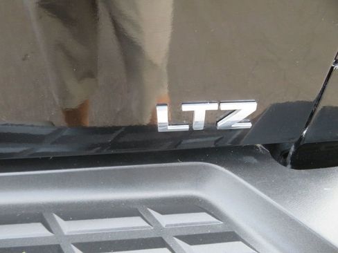 Used 2014 Chevrolet Silverado 2500 LTZ w/ LTZ Plus Package AWD/4WD image 15