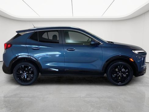 Used 2024 Buick Encore GX Sport Touring AWD/4WD image 11