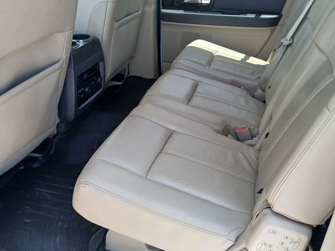 Used 2017 Lincoln Navigator L Reserve image 16