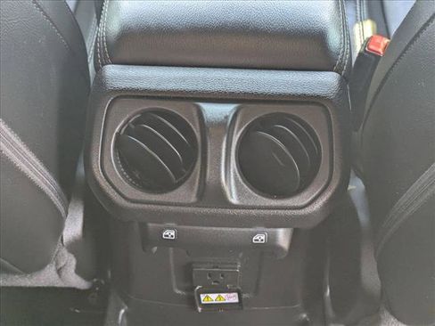 Used 2021 Jeep Wrangler Unlimited Sahara w/ Cold Weather Group image 17