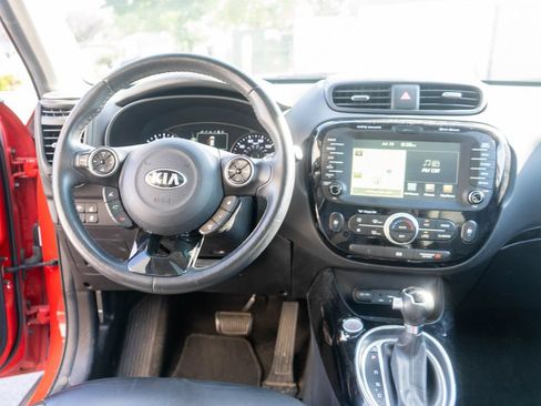 Used 2016 Kia Soul ! w/ Premium Package FWD image 15