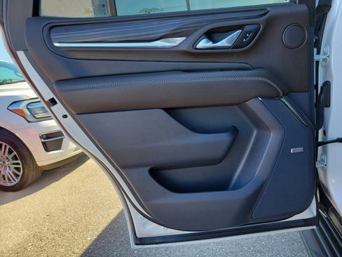 Used 2023 GMC Yukon Denali image 17