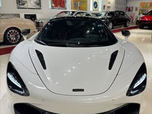 Used 2020 McLaren 720S Luxury RWD image 3