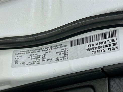 Used 2022 Jeep Grand Cherokee Laredo X image 12