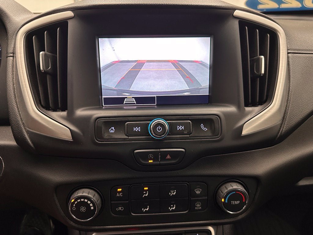 Used 2022 GMC Terrain SLE FWD image 8