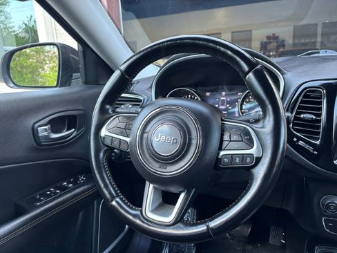 Used 2021 Jeep Compass Limited AWD/4WD image 17