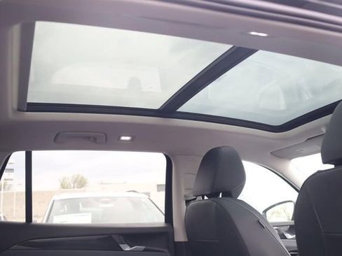 New 2026 Volkswagen Tiguan SE image 21