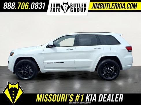 Used 2021 Jeep Grand Cherokee Laredo X AWD/4WD image 4