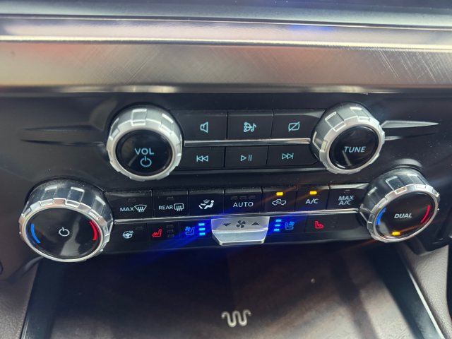 Used 2024 Ford F250 King Ranch w/ FX4 Off-Road Package AWD/4WD image 17