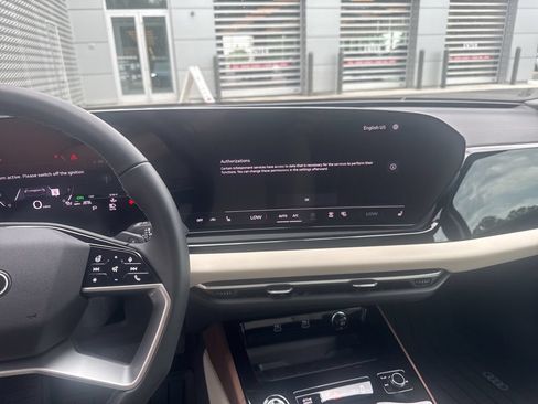 Used 2025 Audi A5 2.0T Premium w/ Convenience Package AWD/4WD image 31